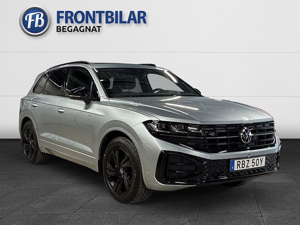 Volkswagen Touareg 3.0 V6/4Motion/R-Line/Panoramasoltak/SE SPEC