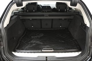 Kombi BMW 330e 25 av 26