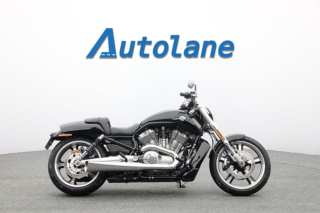 Harley-Davidson VRSCF V-Rod *Vance & Hines Nya däck Nyservad