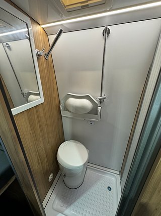Husbil-halvintegrerad MAN Mercus 650 177HK 4x4 AUT  14 av 23