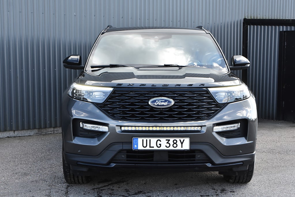 Ford Explorer 2020 - miniatyr 7