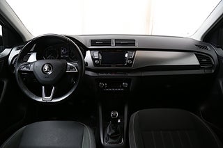 Halvkombi Skoda Fabia 17 av 23