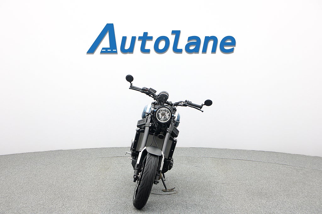Yamaha XSR900* IX Helsystem ABS TC ABS Olika Körlägen