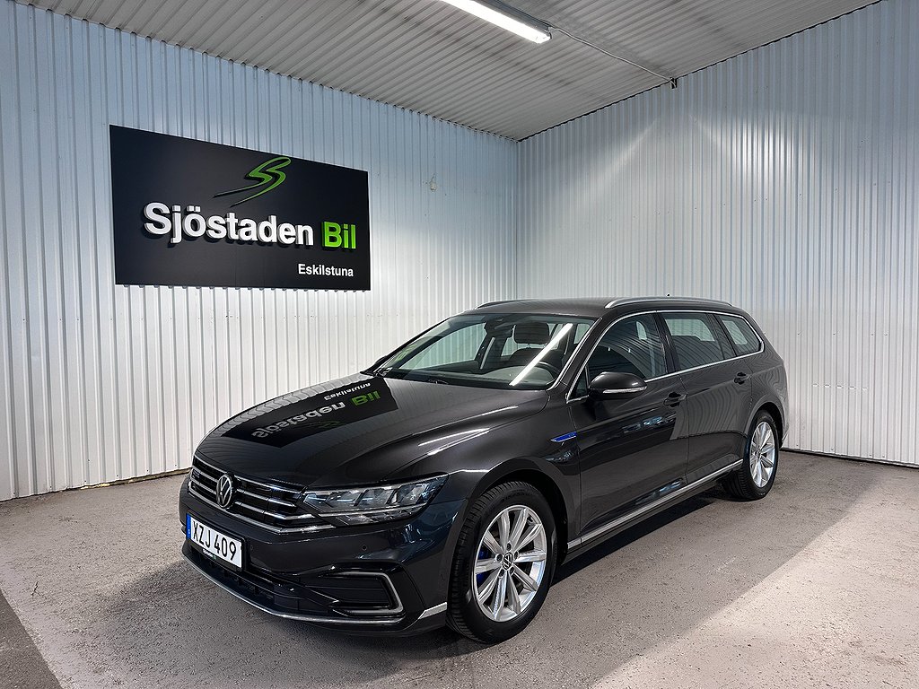 Volkswagen Passat SC GTE 218hk - Värmare/Drag/Backkamera/Nav