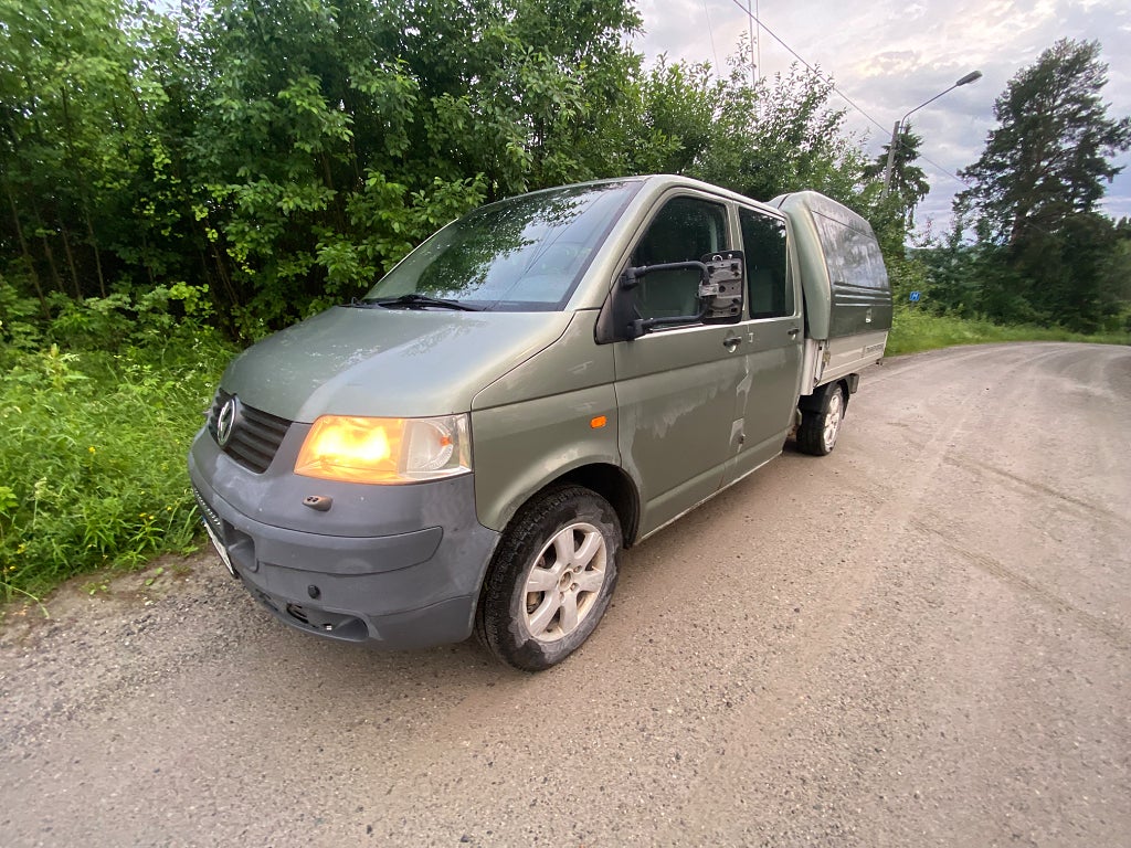 Volkswagen Transporter Dubbelhytt T30 2,5 TDI 4-Motion *Nybesiktigad/Kåpa*