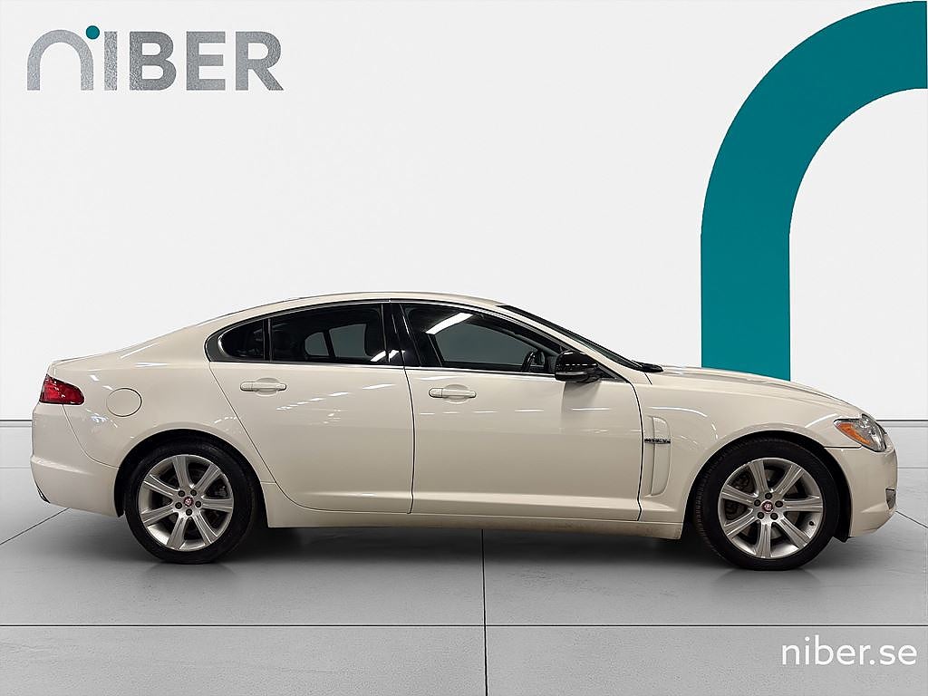 Jaguar XF 3.0 V6, 275hk, Premium Lux, 3 brukare, 12mån garanti