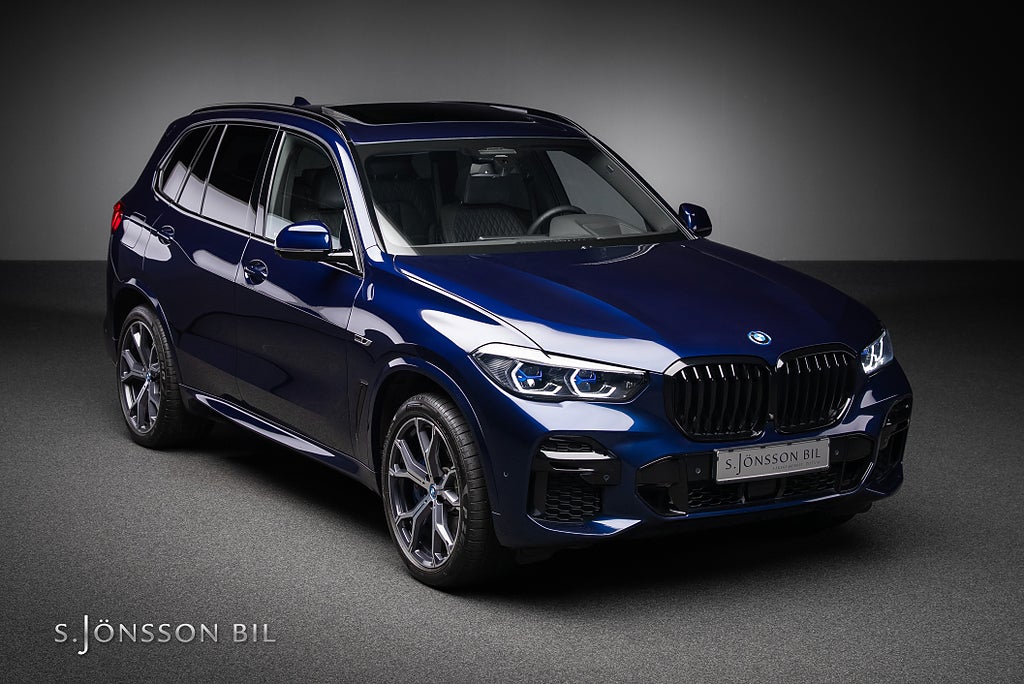 BMW X5 xDrive45e / M-Sport / Luftfjädring / Panorama