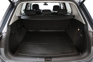 SUV Volkswagen Tiguan 25 av 27