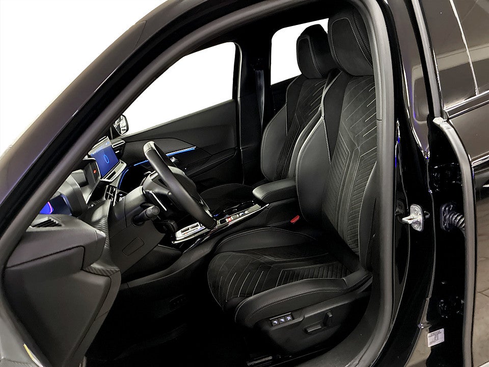 Bild på Peugeot 2008 GT Hybrid 145hk Aut B-KAMERA CARPLAY