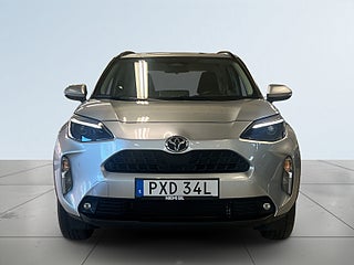 Toyota Yaris Cross Hybrid 115 AWD MOMS B-kamera Motorvärm Adaptiv S&V-däck – bild 2