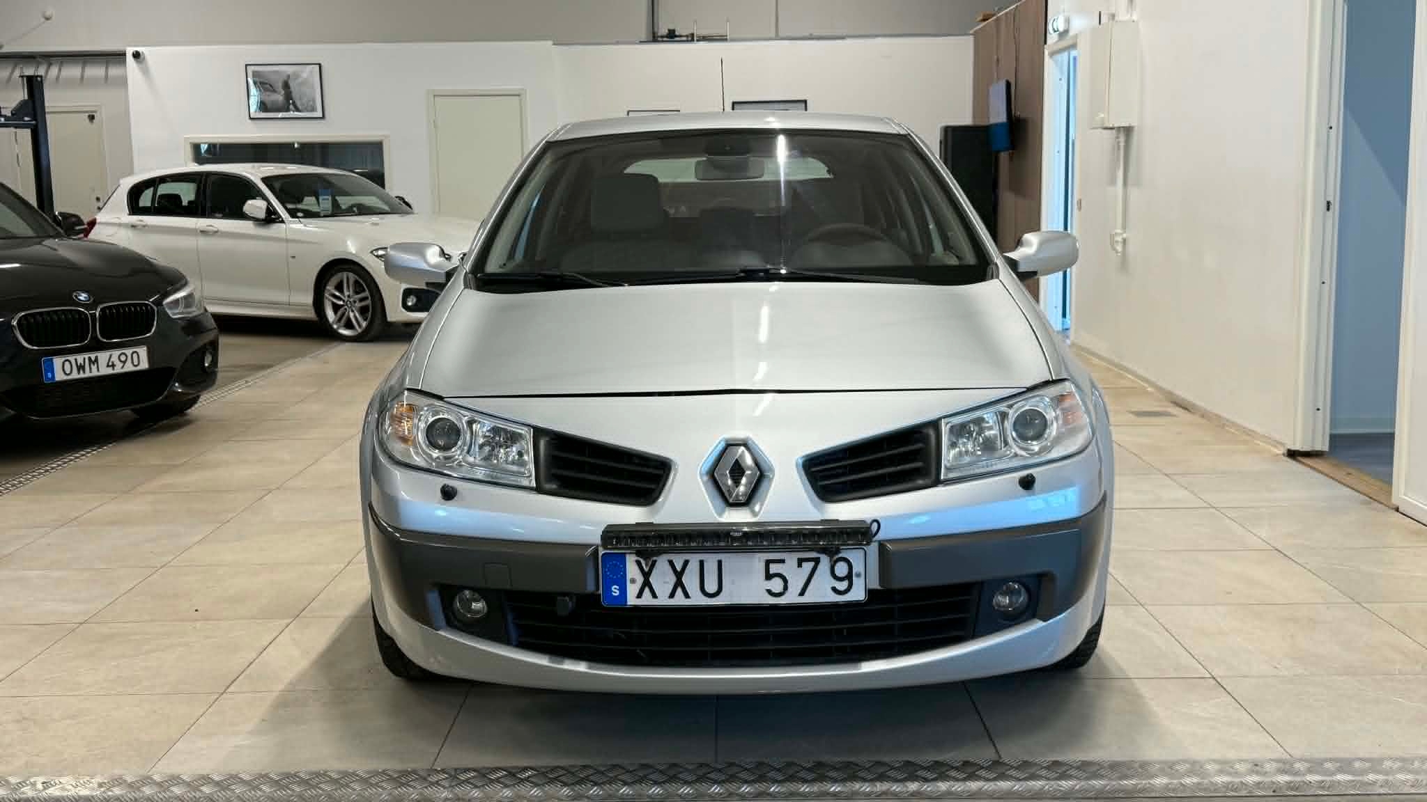 Renault Megane 5-dörrar 1.6 2006, bild 2/44