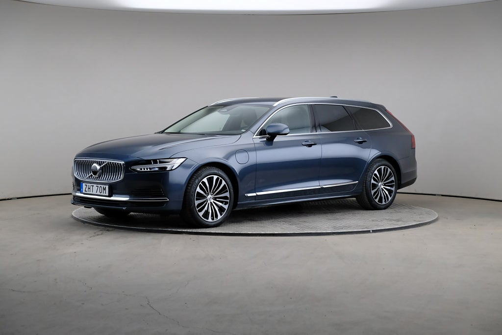 Volvo V90 Recharge T6 350hk AWD Core Edt Läder Drag