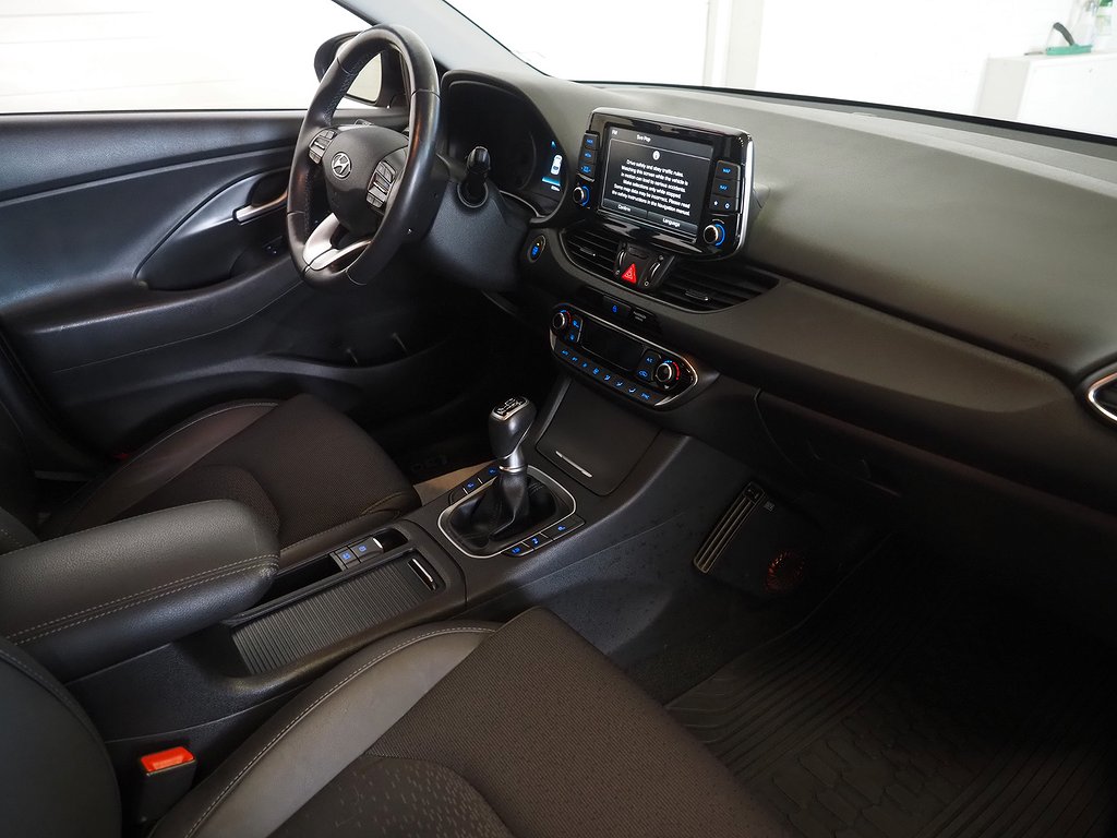 Hyundai i30 1.4 T-GDi 140hk Premium Navi M-Värm Kamera 2018