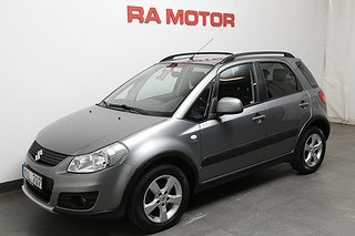 Halvkombi Suzuki SX4 2 av 23