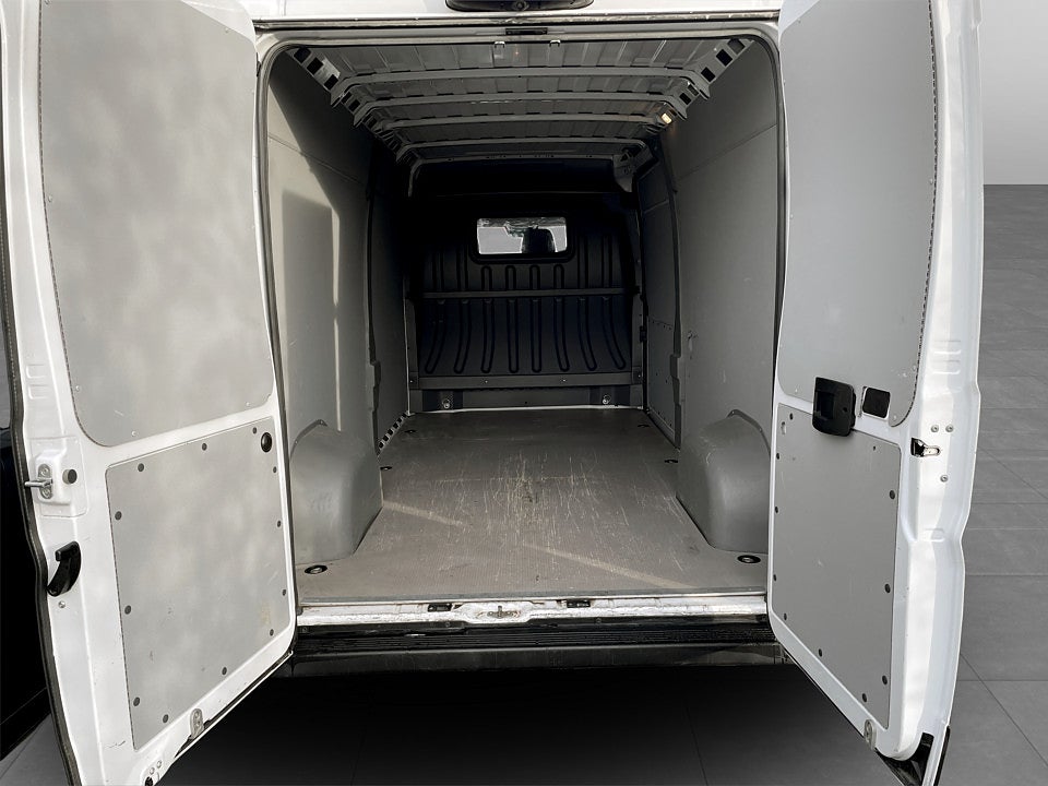 Bild på Citroen Jumper Bus Pre 2.2 BHDi 165hk L3H2 NYBILSGARANTI TOM 2028