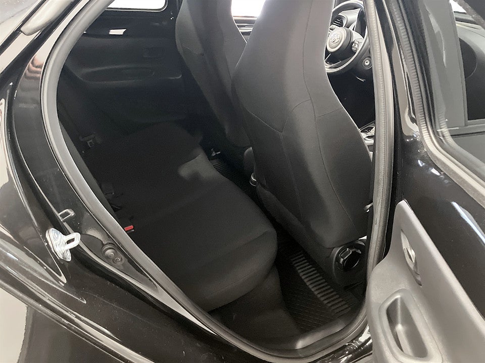 Bild på Toyota Aygo X 1.0 VVT-i CVT 72hk Aut B-KAMERA
