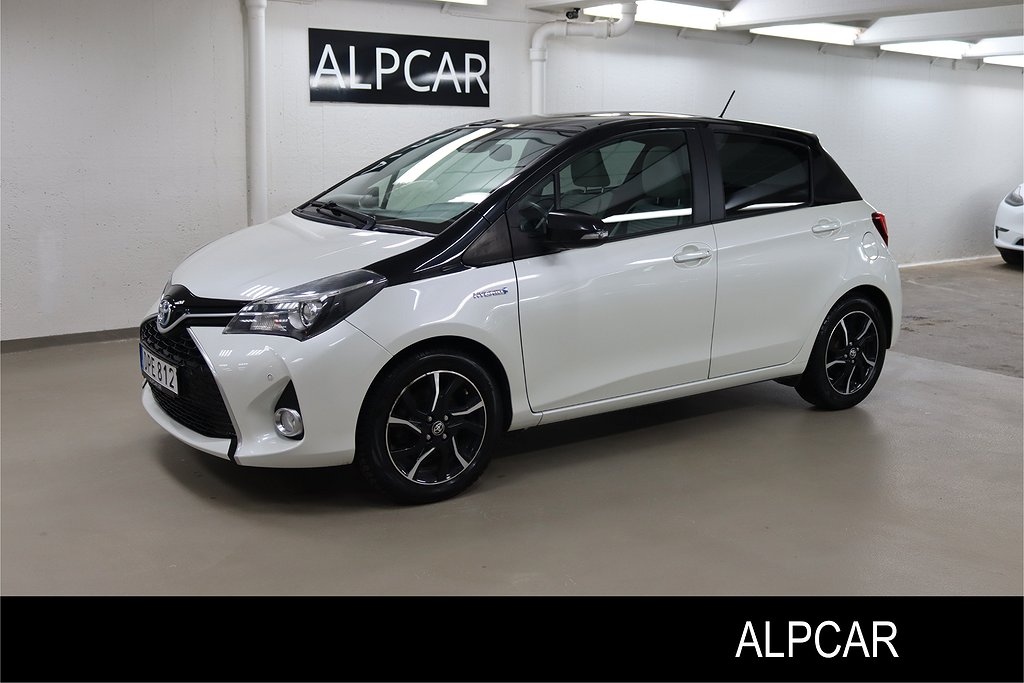 Toyota Yaris HSD  ACTIVE  STYLE BITONE PANORAMA V-HJUL