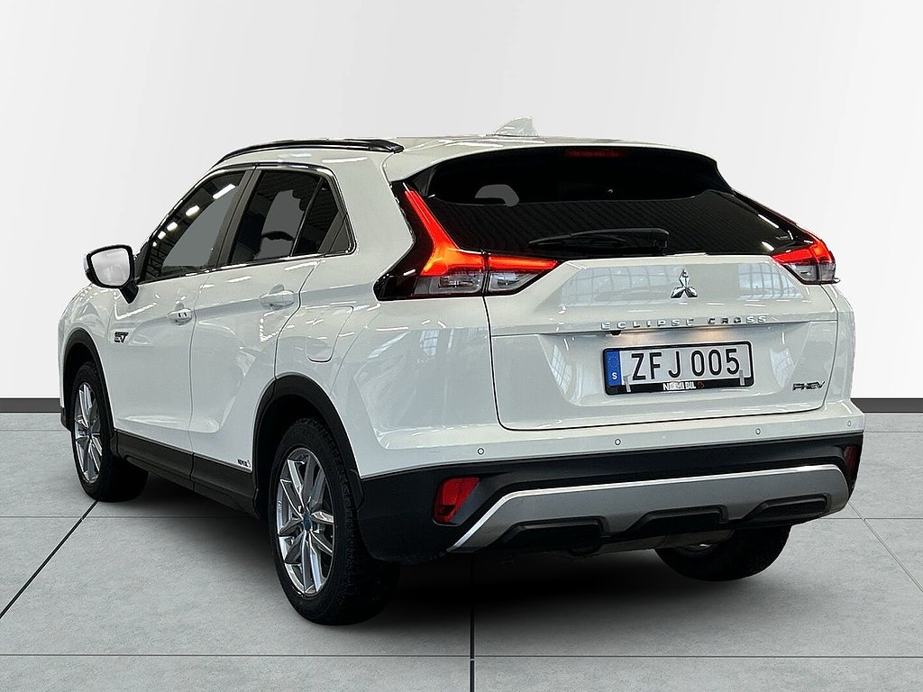 Mitsubishi Eclipse Cross PHEV 2.4 MIVEC S-AWC Fleet S&V-hjul/MOMS/Kamera/Carplay