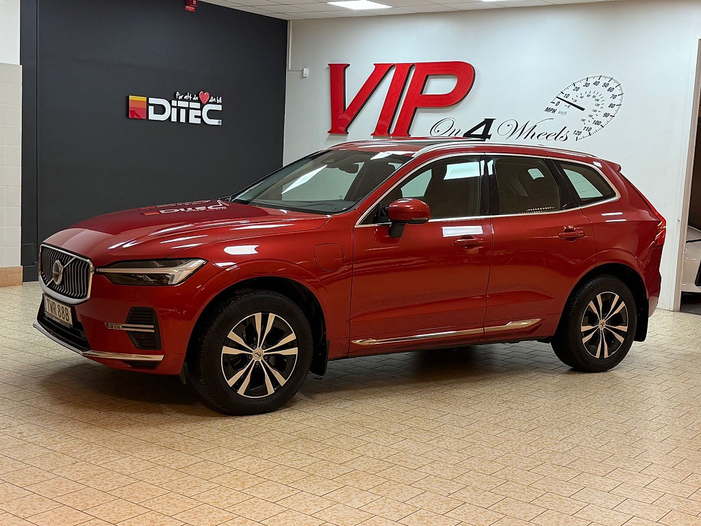 Volvo XC60 Recharge T6 AWD Geartronic Skinn Navi Panorama Drag VOC