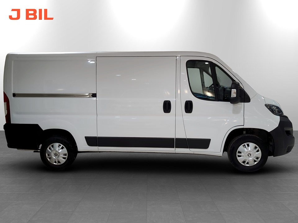 Bild på Peugeot Boxer PRO+ 2.2 BHDi 140hk L2H1 - B-KAMERA, DRAG