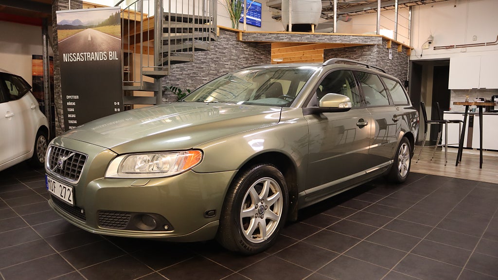 Volvo V70 2.5FT Momentum Euro 4 ( 0 Ränta 36 Mån )