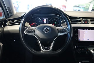 Kombi Volkswagen Passat 16 av 28