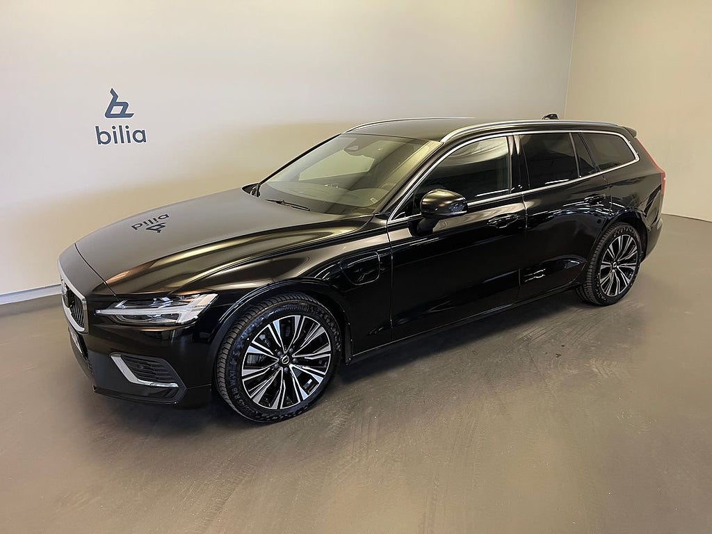 Volvo V60 Recharge T6 Core Edition / Tonade rutor / Backk...