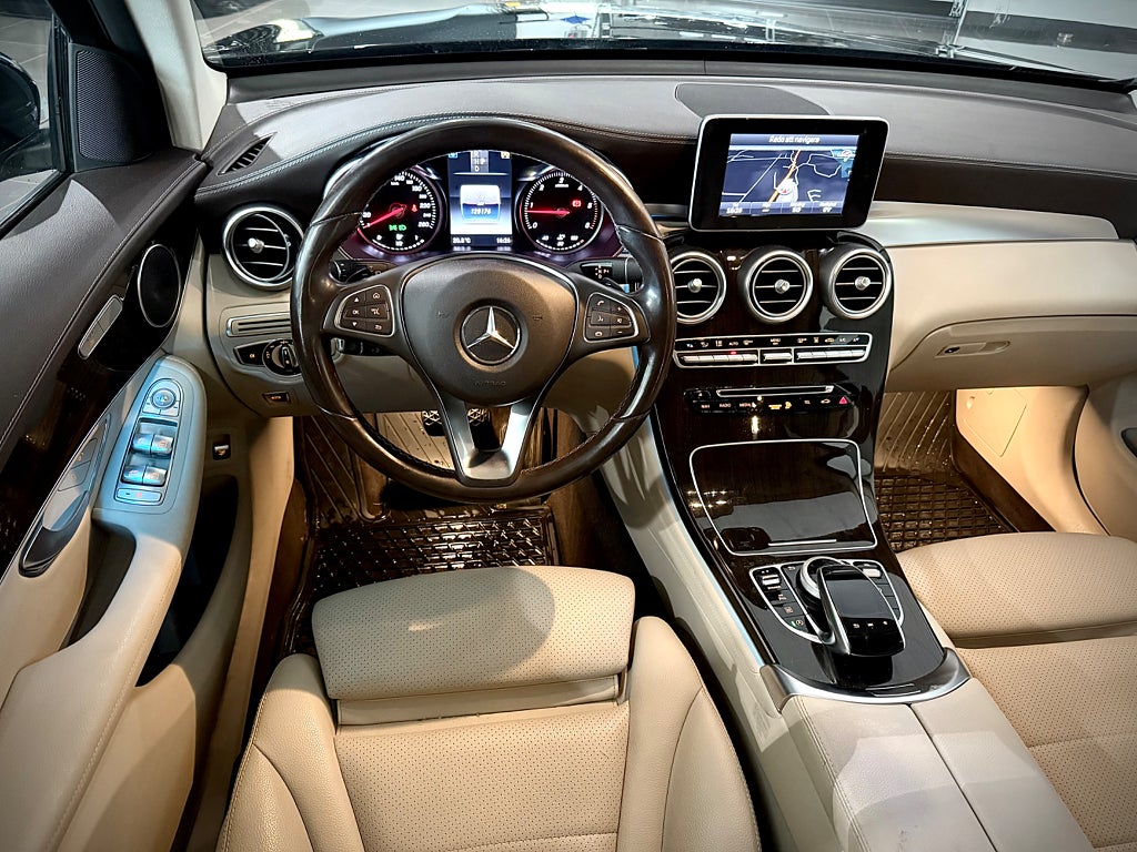 Mercedes-Benz GLC 220 d 4MATIC Exclusive Värmare Läder Drag - bild 5