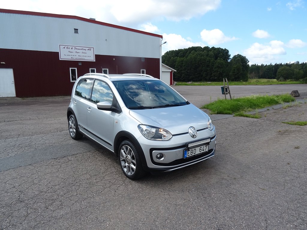 Volkswagen UP! Cross UP! 1.0 MPI 360kr Årskatt Byte/Avbet 690:-