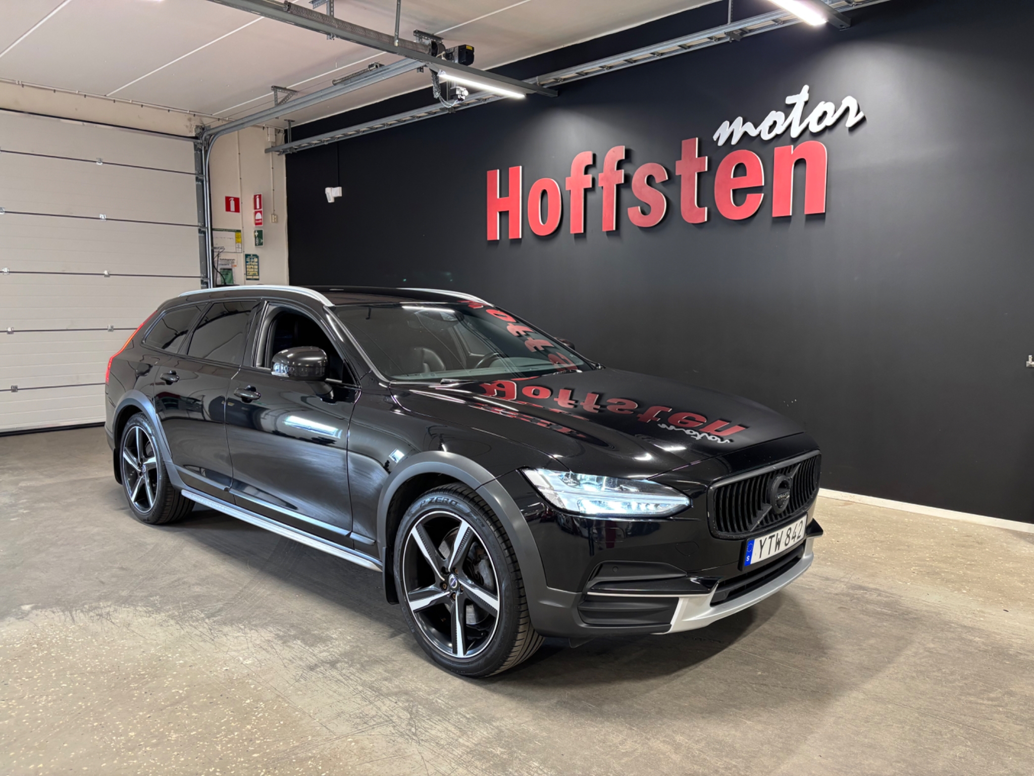 Volvo V90 Cross Country
