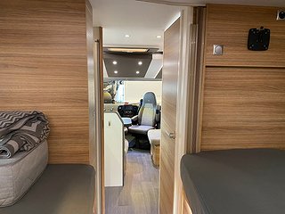 Husbil-integrerad Adria Sonic 700 SL Axess 20 av 31