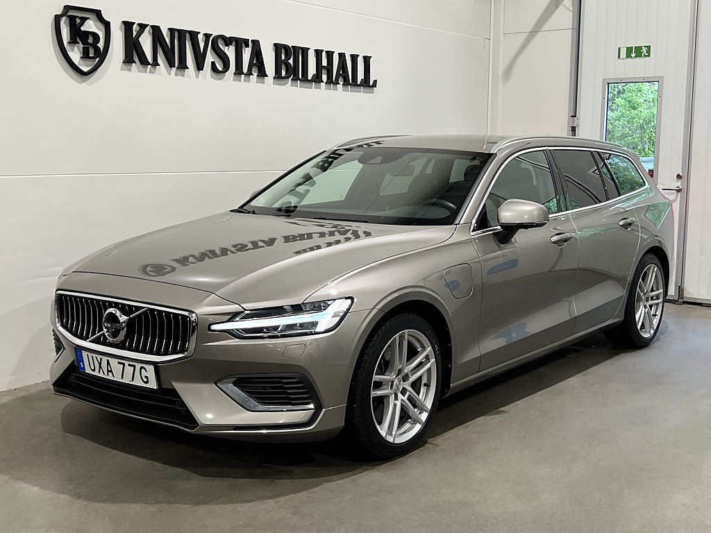 Volvo V60 Recharge T6 AWD INSCRIPTION Orrefors Moms Drag 340hk