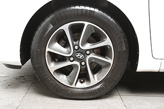 Halvkombi Hyundai i10 8 av 24