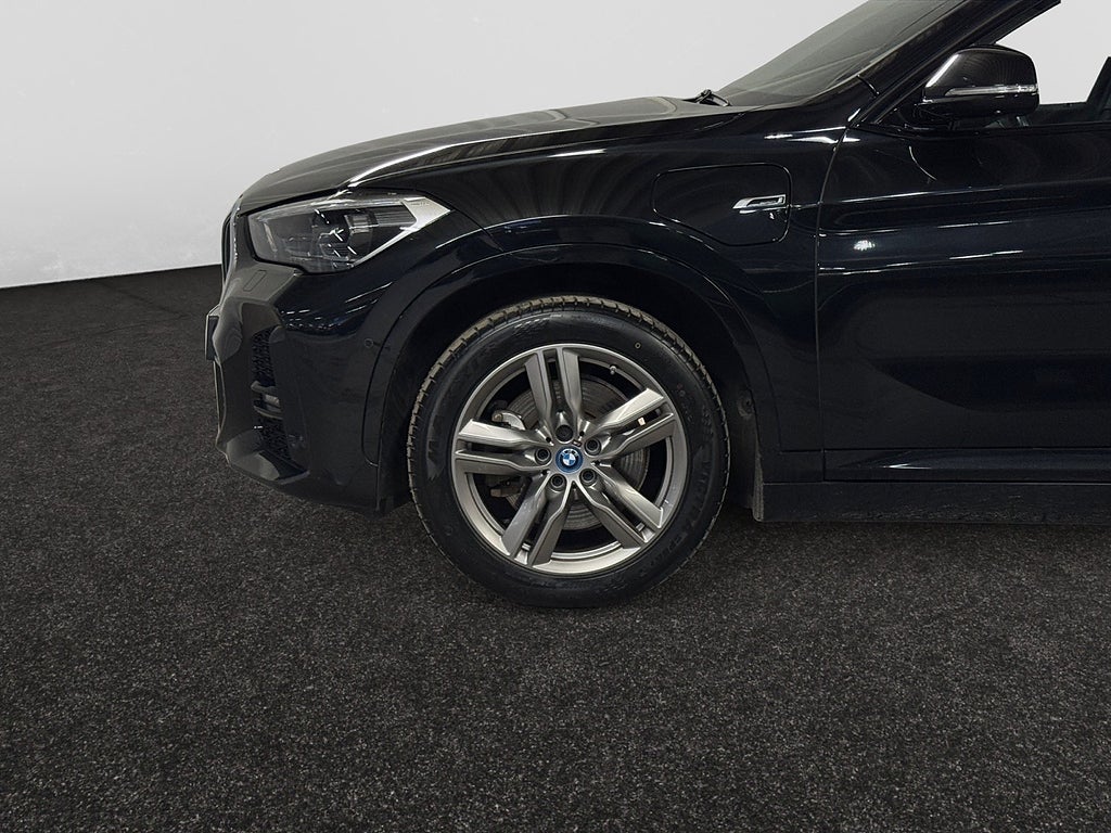 BMW X1 xDrive25e 220hk M SPORT Rattvärme Head-up Navi-Pro bild 3