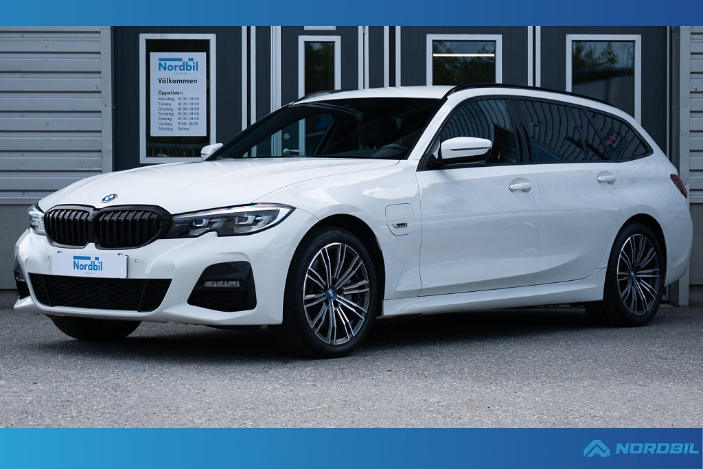 BMW 330e xDrive Touring M Sport Rattvärme Navi