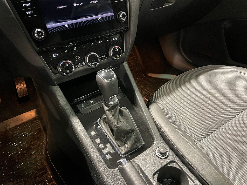 Skoda Octavia 1.5 PREMIUM | STYLE | VÄRMARE | PANO | DRAG 2019
