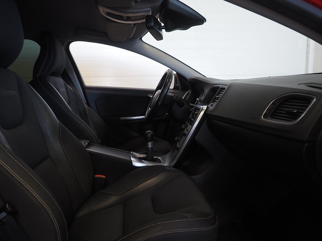 Volvo V60 D3 R-Design 163hk | Drag | Bluetooth | 2012