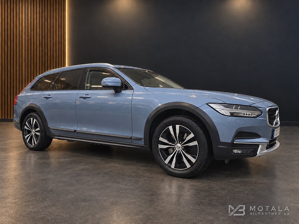 Volvo V90 Cross Country D4 AWD Advanced | Läder | Värmar | Drag | Omhändertagen