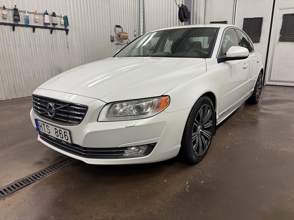 Volvo S80 D2 Aut Lucka Nav Drag WhitePearl 13500mil