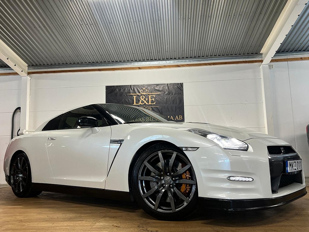 Nissan GT-R 3.8 V6 4x4 DCT 550HK SVENSKSÅLD/1ÅRSGARANTI/BOSE