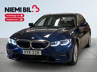 BMW 330e Sport line 360°kamera HuD Rattvärme Navigation S&V-däck – bild 1