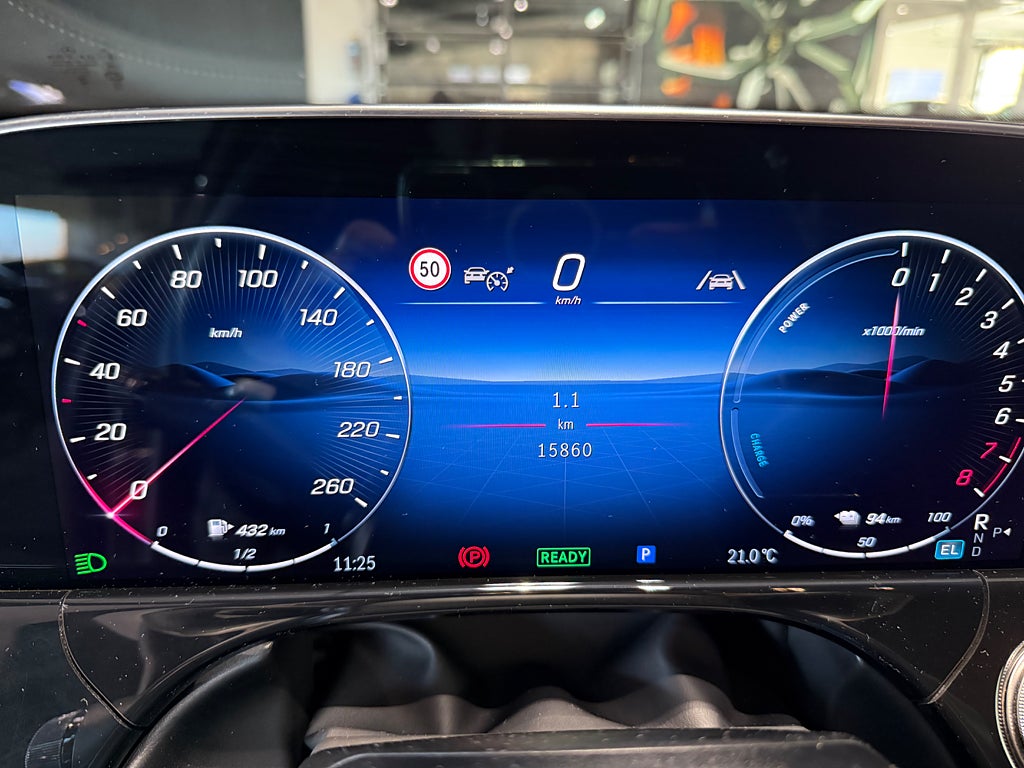 Mercedes-Benz E 300 e AMG Superscreen Läder 20tum Kombi - bild 13