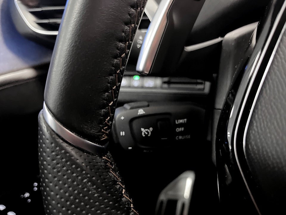 Bild på Peugeot 3008 GT Black Pack 1.2 PT 130hk Aut B-KAMERA CARPLAY