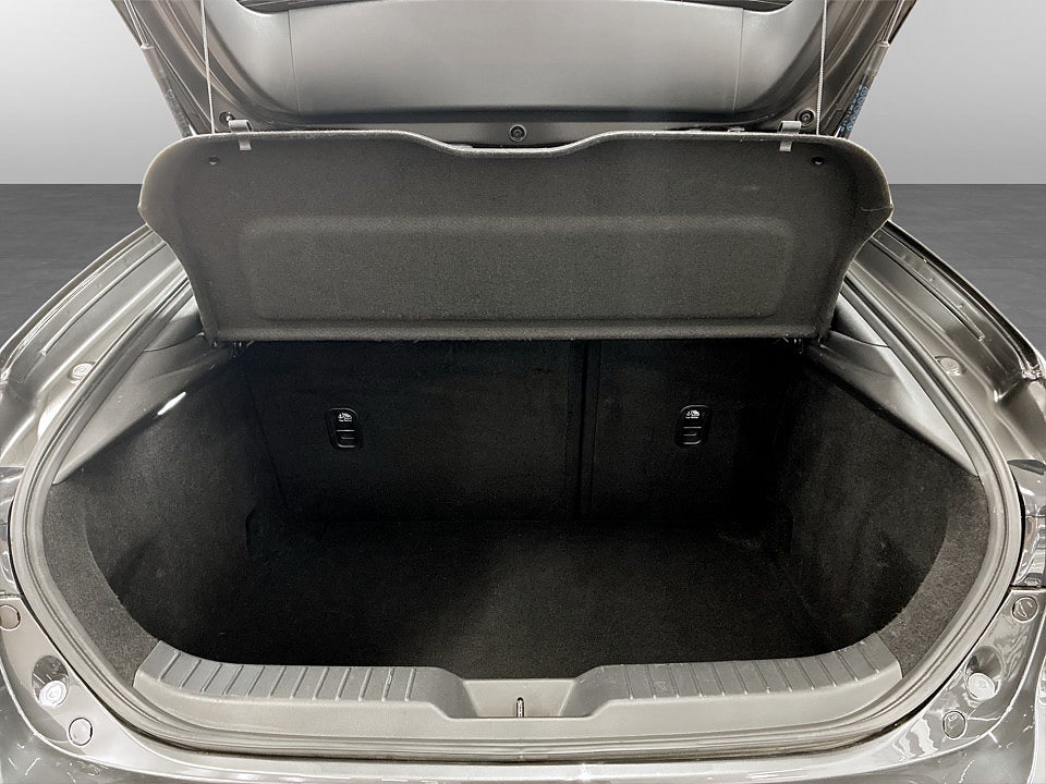 Bild på Mazda 3 2.0 SKYACTIVE-G M 150hk Aut NAVI P-SENSORER