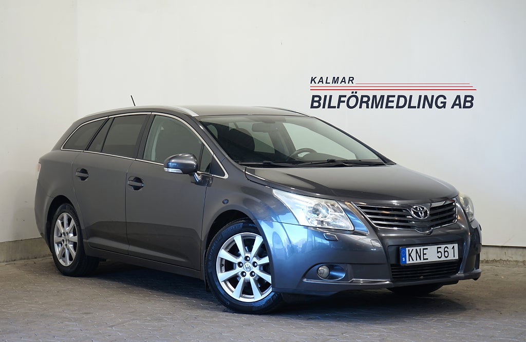 Toyota Avensis Kombi 2.0 Multidrive S Executive Automat Dragkrok 152hk