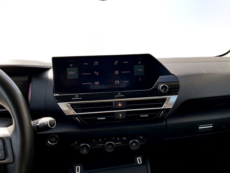 Bild på Citroën e-C4 Shine 50kWh 136hk Aut B-KAMERA CARPLAY