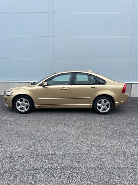 Volvo S40 1.8 Flexifuel Momentum årsskatt 1086kr fullservad
