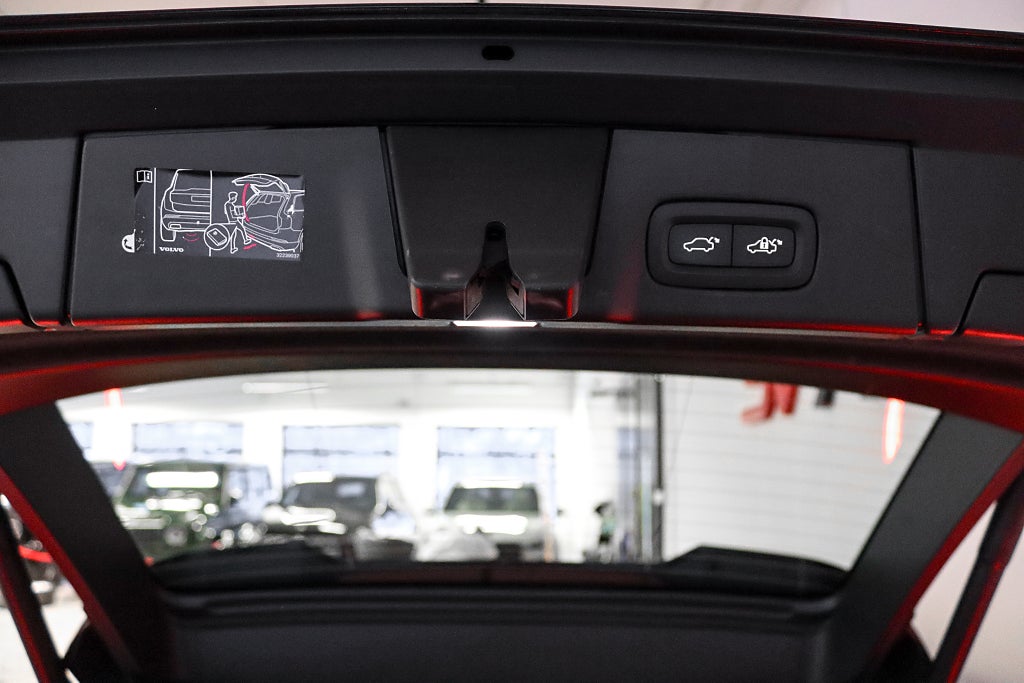 Volvo V90 Recharge T6 II AWD Ultimate Dark R-Design Pano H/K 360°