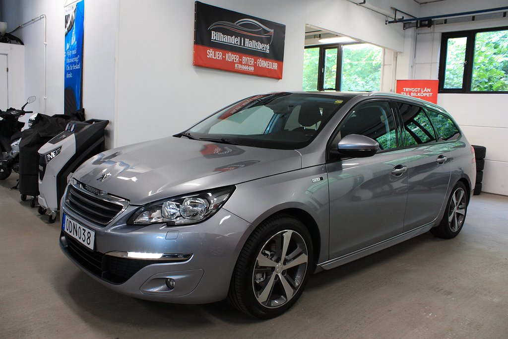 Peugeot 308 SW 1.2 e-THP 110hk  Active  Panorama 10400 Mil