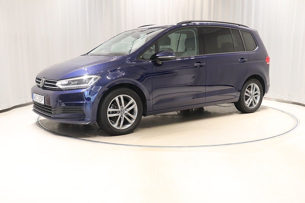 Volkswagen Touran 1.5 TSI 150hk Aut Kamera Drag Värmare Carplay 2025